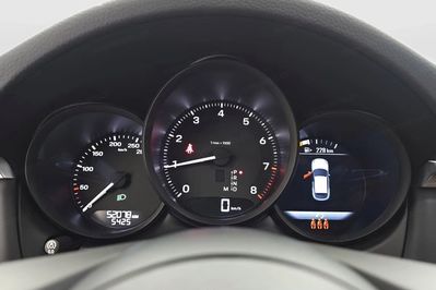 Porsche Macan Standard
