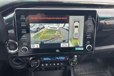 Toyota HiLux Double Cab Invincible 4x4 AT