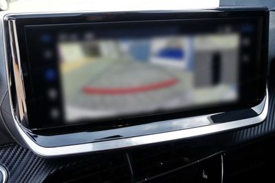 Peugeot 208 Allure e-DCS6  1.2 mHEV