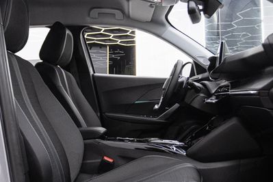 Peugeot 2008 PureTech Allure S&S EAT8
