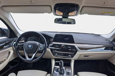 BMW Seria 5 520d xDrive mHEV Luxury Line aut