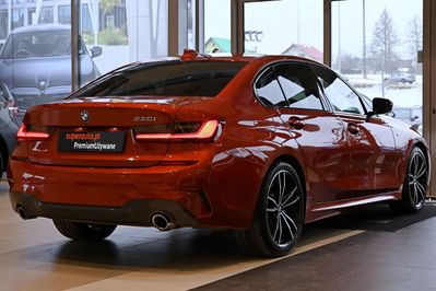 BMW Seria 3 330i aut