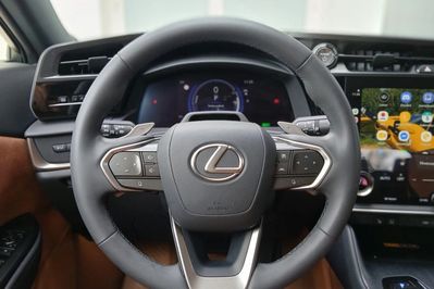 Lexus RZ 450e Omotenashi DIRECT4