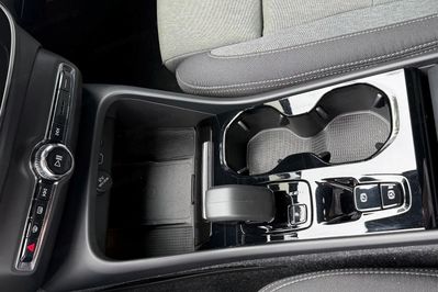 Volvo XC40 B3 B Plus Dark