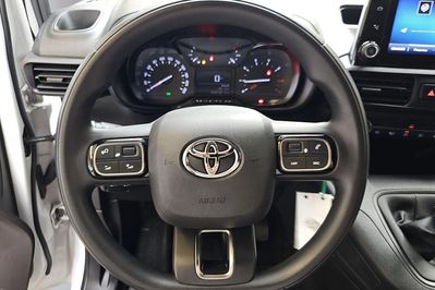 Toyota ProAce D-4T Active