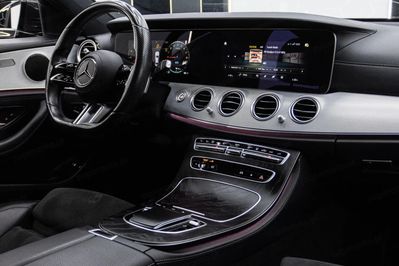 Mercedes E Klasa 300 e 4MATIC AMG/Avantgarde