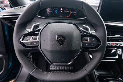 Peugeot 2008 Allure e-DCS 1.2 mHEV