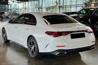 Mercedes E Klasa 300 de 4-Matic AMG