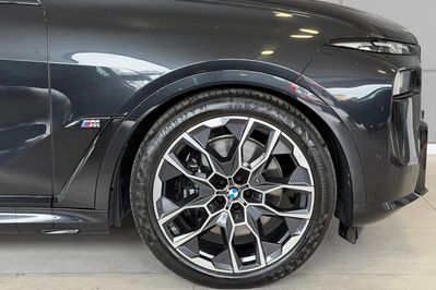 BMW X7 M60i xDrive mHEV sport-aut