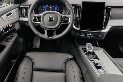 Volvo XC90 B5 AWD Ultra Black Edition