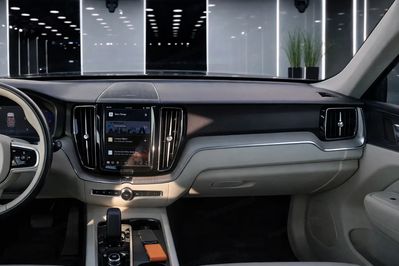 Volvo XC60 B5 D AWD Plus Dark aut