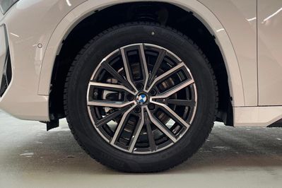 BMW iX1 eDrive20 M Sport
