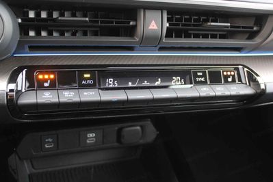 Toyota Prius Prestige 2.0 Hybrid Plug-in