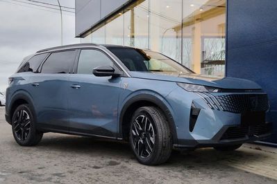 Peugeot 5008 GT Exclusive S&S e-DCS6 1.2 PureTech mHEV