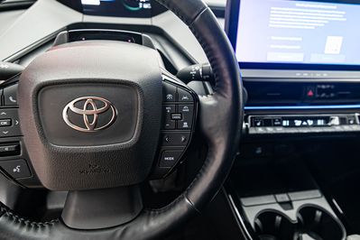 Toyota Prius 2.0 Plug-in Hybrid Prestige