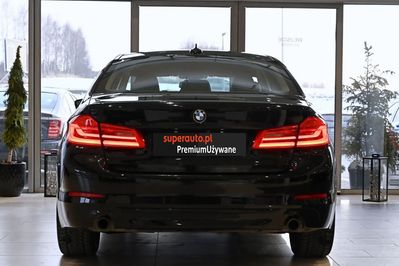 BMW Seria 5 520i Sport Line