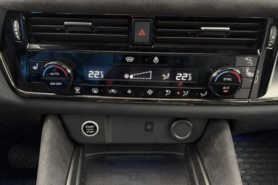 Nissan Qashqai 1.3 Dig-t Mhev 4X4 Tekna Xtronic