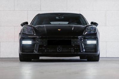 Porsche Panamera 4