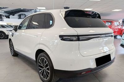 Leapmotor B10 Design Hybrid EV 18,8 kWh