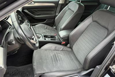 Volkswagen Passat TDI SCR 4Mot. DSG