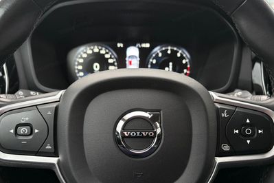 Volvo V60 B3 B Momentum Core