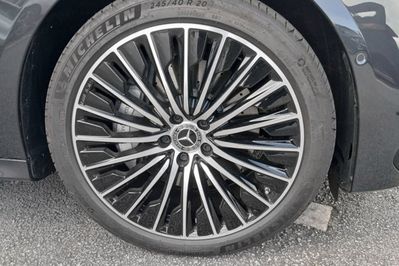 Mercedes E Klasa 300 e 4-Matic AMG