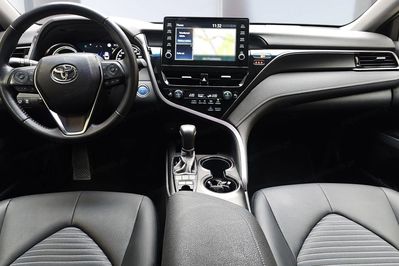 Toyota Camry 2.5 Hybrid Prestige