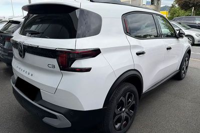 Citroen C3 Aircross Plus  7-miejsc  1.2 MHEV