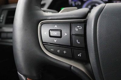 Lexus ES 300h Prestige