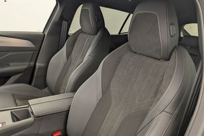 Peugeot 408 GT 1.2 mHEV e-DCS6