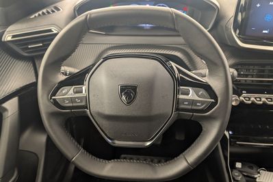 Peugeot 2008 ALLURE 1.2 PureTech