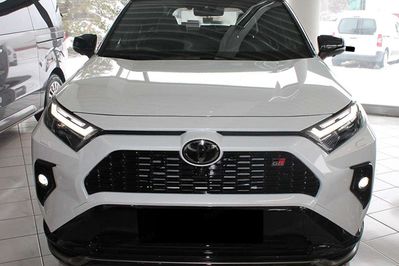 Toyota RAV4 GR Sport 2.5 Hybrid Dynamic Force