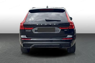 Volvo XC60 B4 B Plus Dark