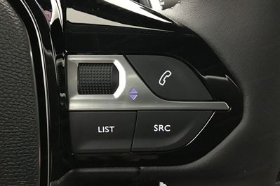 Peugeot 208 ALLURE 1.2 mHEV e-DCS6