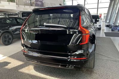 Volvo XC90 B5 AWD Ultra Black Edition
