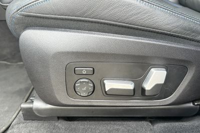 BMW iX3 80kWh Impressive