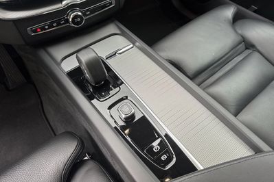 Volvo XC60 B4 B Plus Dark