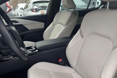 Toyota Camry 2.5 Hybrid Executive e-CVT