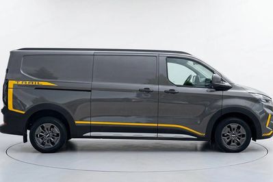 Ford Transit Custom 320 L2H1 Trail