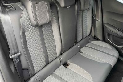 Peugeot 2008 Allure e-DCS 1.2 mHEV