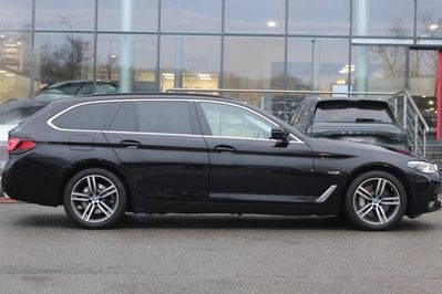 BMW Seria 5 Touring 530e xDrive Luxury Line