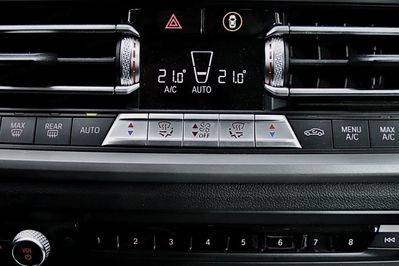 BMW Seria 3 318d  Advantage aut