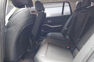 BMW Seria 3 330i xDrive M Sport aut