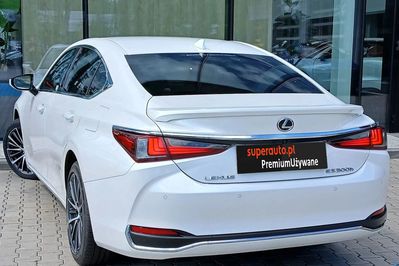 Lexus ES 300h Business Edition