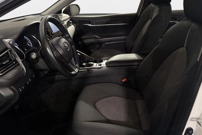 Toyota Camry 2.5 Hybrid CVT