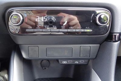 Toyota Yaris Comfort 1.5 Hybrid