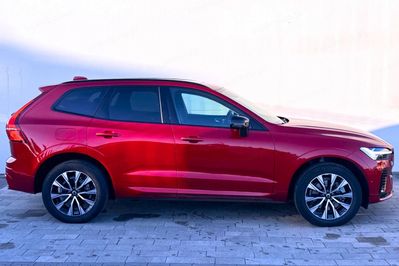 Volvo XC60 T8 Plug-In Hybrid AWD Ultra Dark