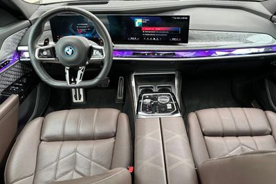 BMW Seria 7 M760e PHEV xDrive sport-aut