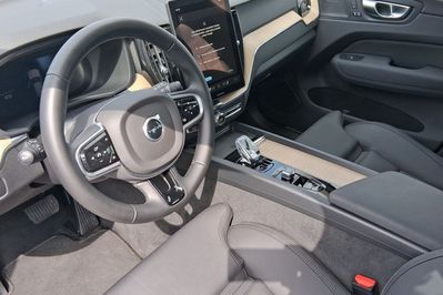 Volvo XC60 B5 B AWD Plus Bright aut