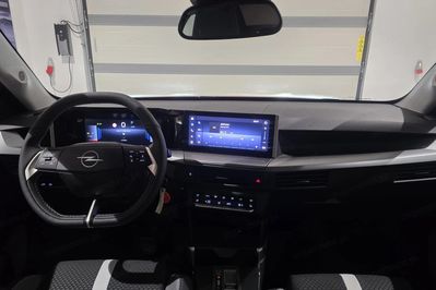 Opel Frontera 1.2 T mHEV GS eDTC6